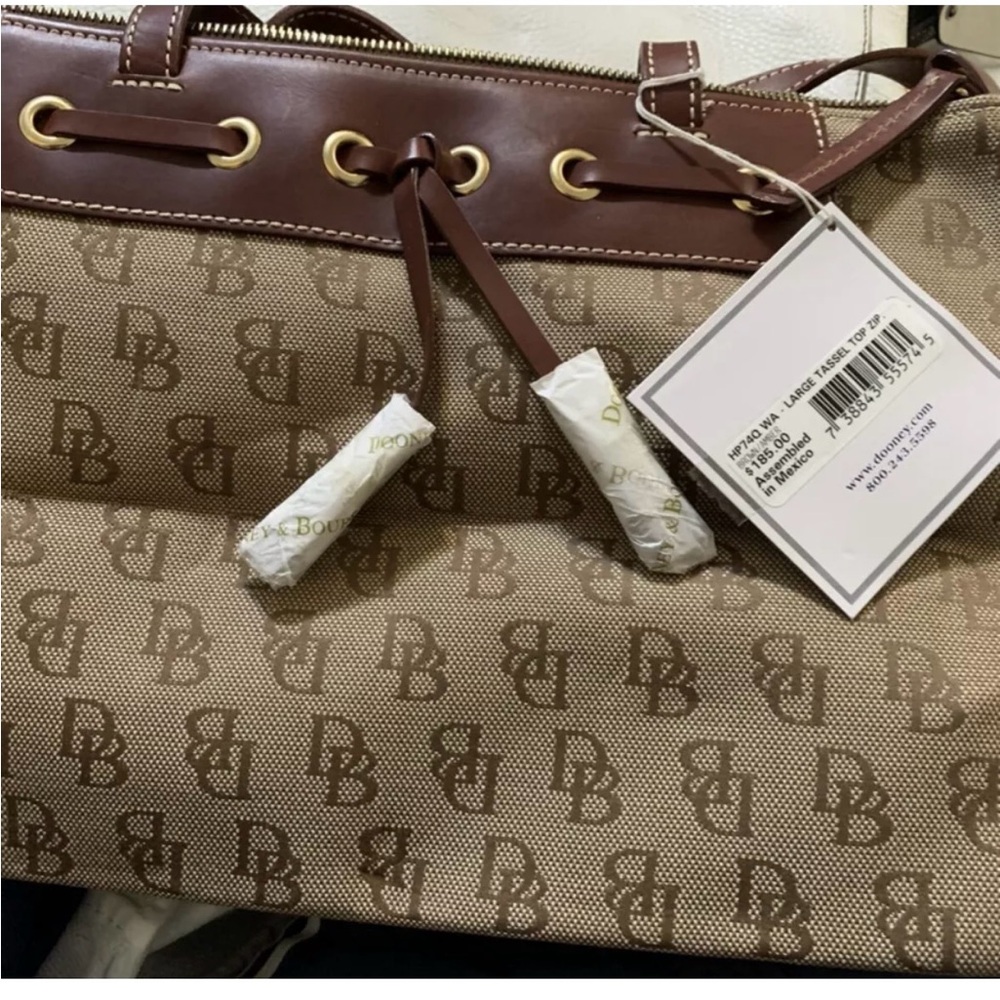 Large Dooney Burke Handbag New with Coin Purse.